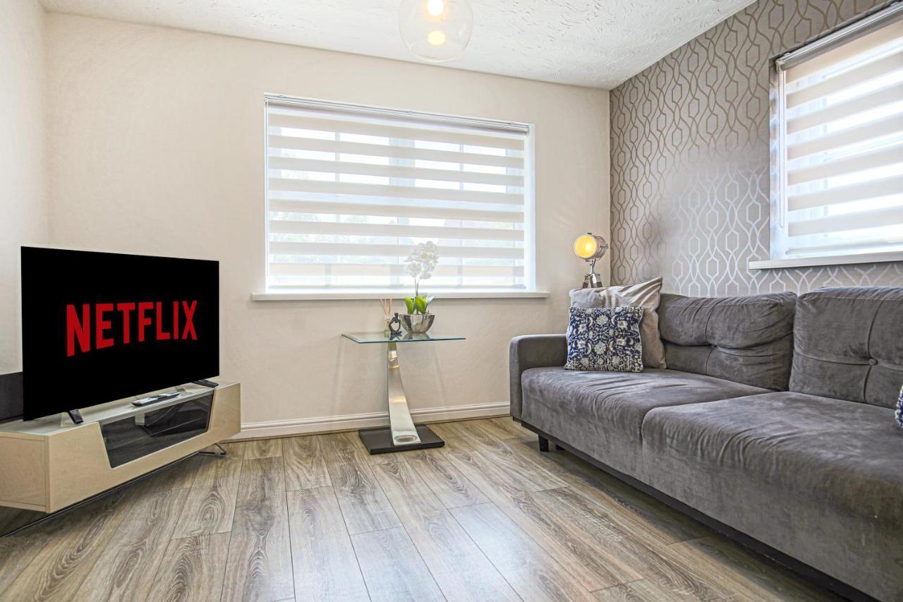 Delightful 2 Bed Apartment For Bicester Outlet Shopping By Platinum Key Properties エクステリア 写真