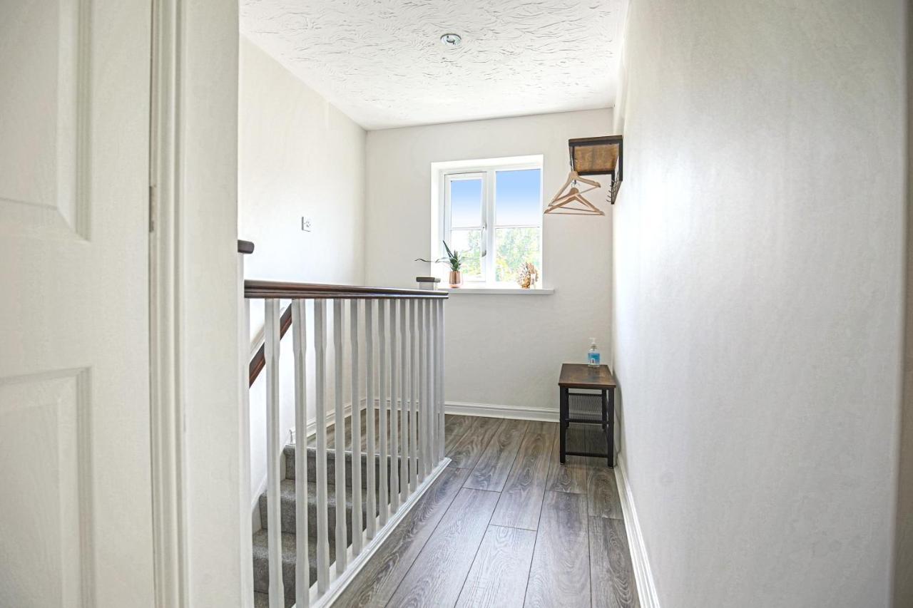 Delightful 2 Bed Apartment For Bicester Outlet Shopping By Platinum Key Properties エクステリア 写真